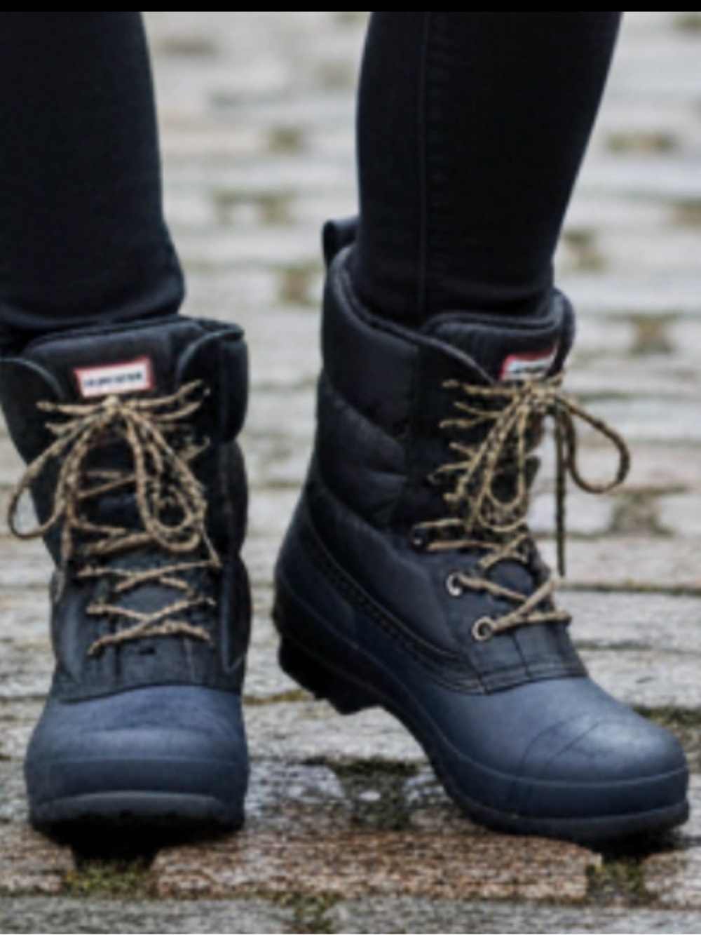 HUNTER Original Women's Short Quilted Puffer Lace-Up Boot in Navy Blue Size 7